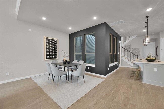 Building Photo - 16630 Lake Austin St