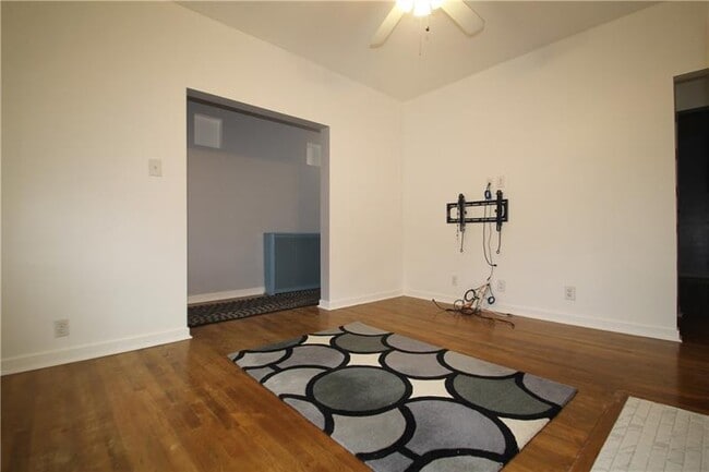 Building Photo - 229 Edmond St