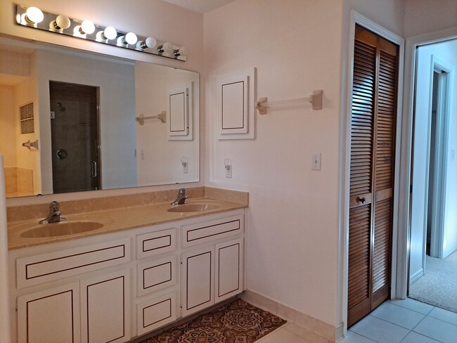 Building Photo - BEACHSIDE NSB FURNISHED RENTAL AVAILABLE M...