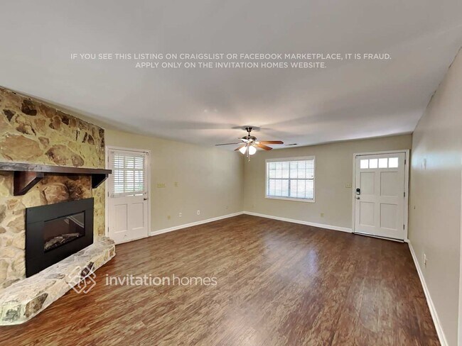 Building Photo - 1800 Silver Leaf Ct SW