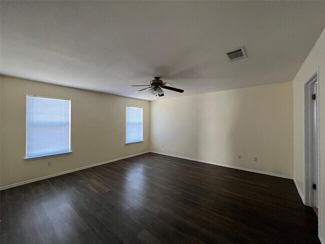 Building Photo - 116 Remington Dr