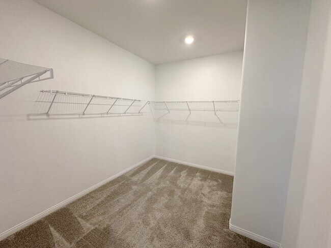 Building Photo - 360 Wind Poppy St