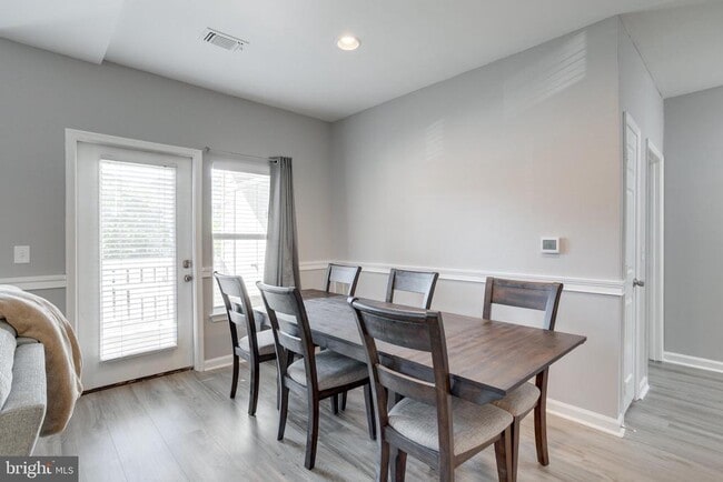 Building Photo - 14304 Rosy Ln