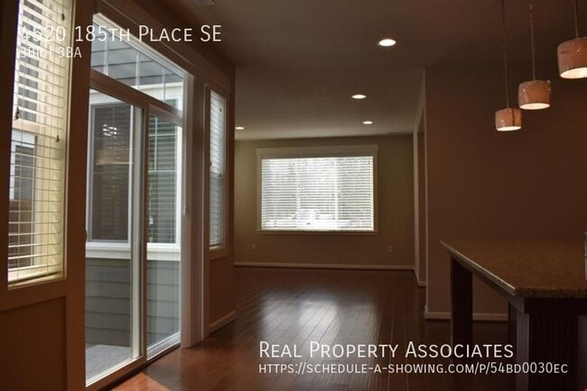 Building Photo - 4520 185th Pl SE
