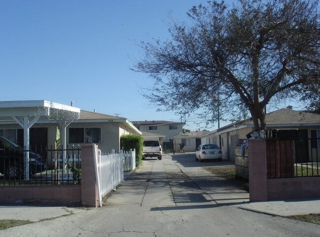 Primary Photo - 844 S Taylor Ave