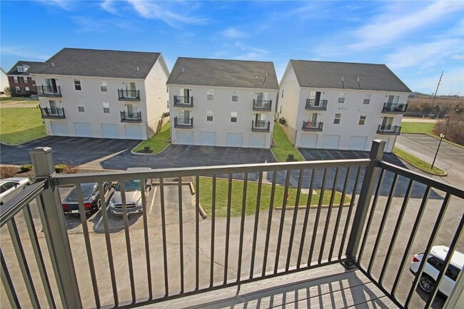 Building Photo - 323 Stonewall Creek Dr
