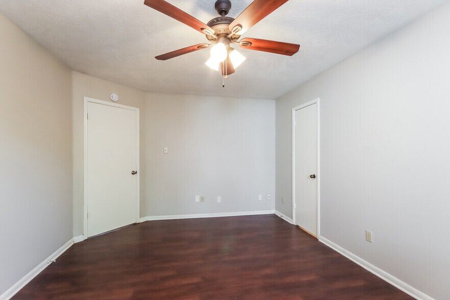 Building Photo - 28807 Binefield St