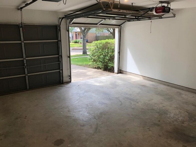 Building Photo - 4610 Plantation Creek Dr