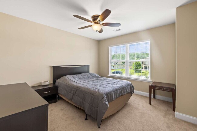 Building Photo - Spacious 5-Bedroom Home for Rent in Rincon!