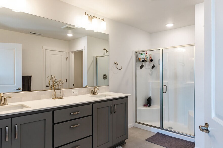 Building Photo - 18245 SW Aspen Butte Ln