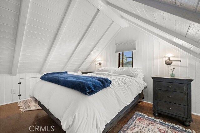 Building Photo - 486 Holly St