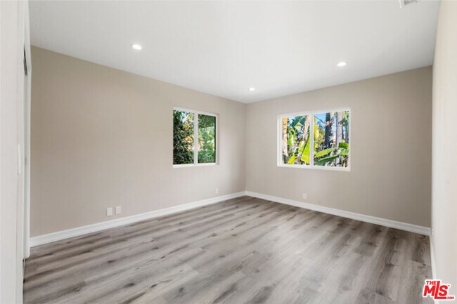 Building Photo - 164 N Willaman Dr