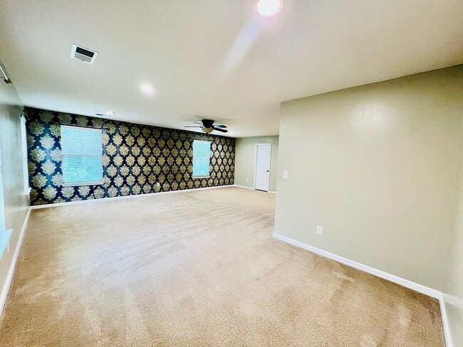 Building Photo - 234 Aershire Ct