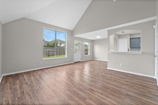 Building Photo - 7103 Biton Dr
