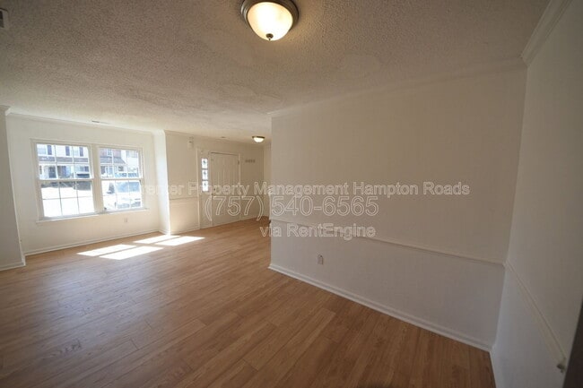 Building Photo - 701 Nottaway Dr