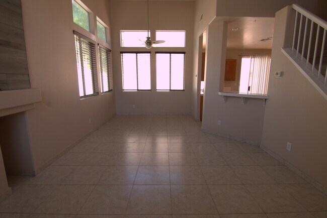 Building Photo - 842 Caminito Estrella