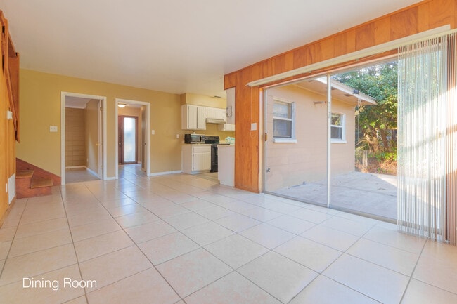 Building Photo - 3515 NW 8th Ave