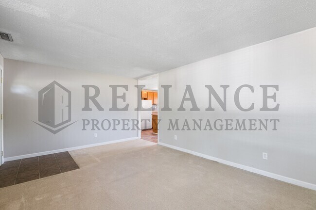 Building Photo - 749 N Westridge Dr