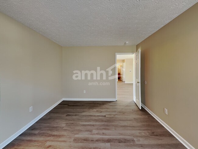 Building Photo - 2926 Limber Pine Dr