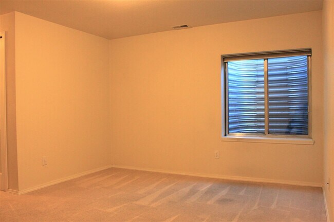 Building Photo - 6990 Los Reyes Cir