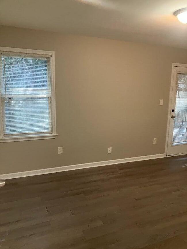 Building Photo - 241 Riley Ave