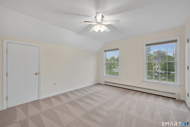 Building Photo - 6 Fennwood Dr