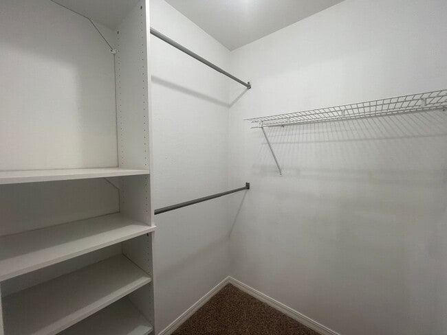 Building Photo - Haughton Beauty with Bonus Room