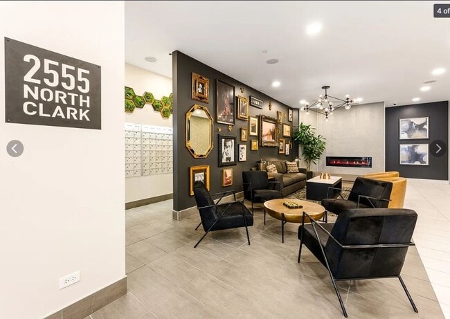 Building Photo - 2555 N Clark St