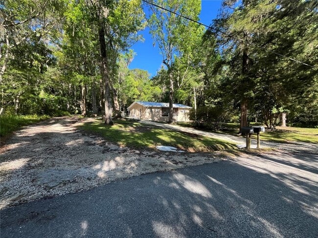 Primary Photo - 1565 Oakhurst St