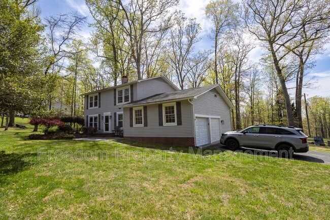 Building Photo - 6197 Edwards Dr
