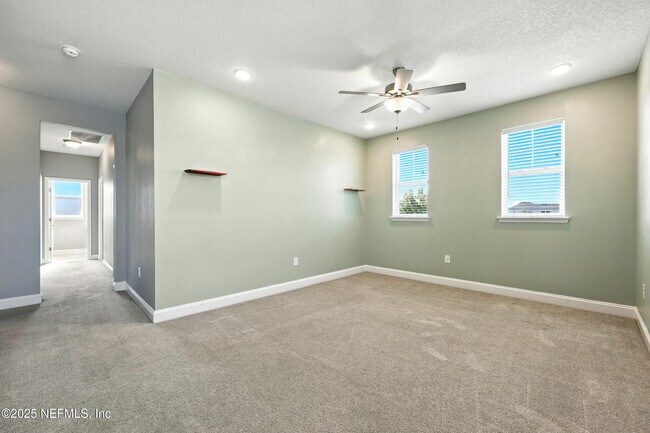 Building Photo - 474 Convex Ln