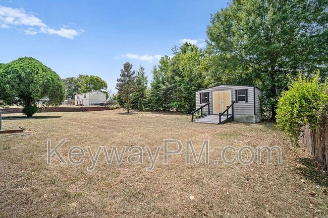 Building Photo - 3420 Linderwood Dr