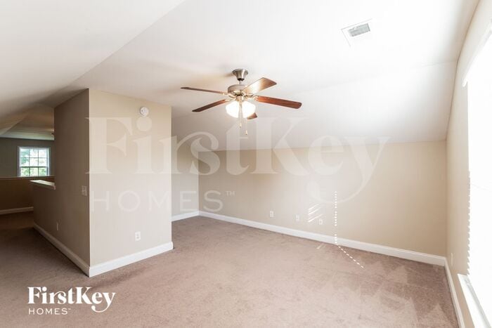 Building Photo - 122 Netherfield Dr
