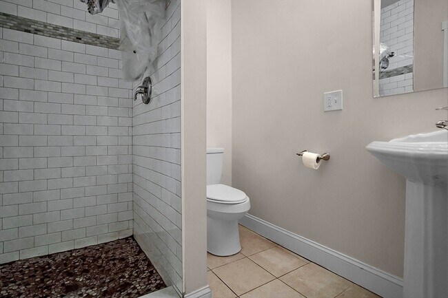 Building Photo - 29-33 Highland Avenue Unit 4