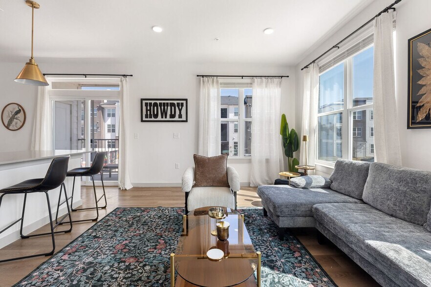 Building Photo - 1301 Leah Ave