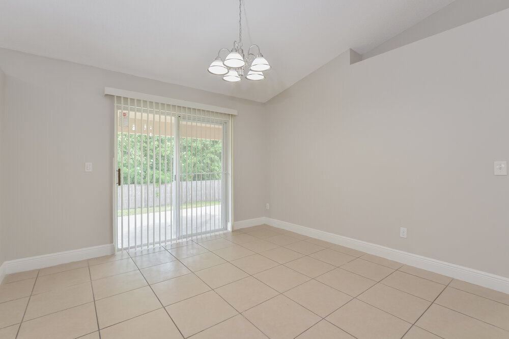 Building Photo - 5176 Heatherstone Ct