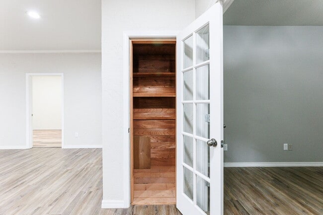 Building Photo - Spacious 3-Bedroom in Gated Community