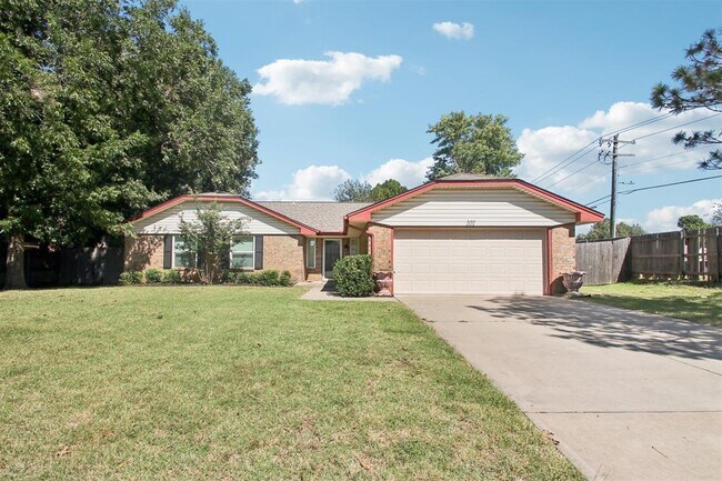 Primary Photo - 101 W Vail Dr