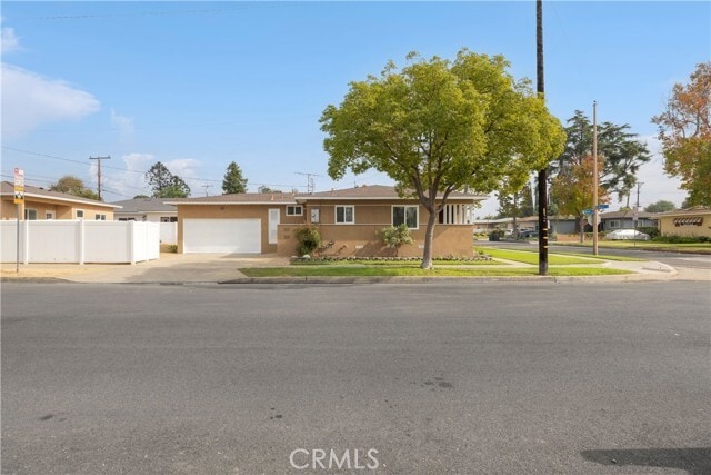 Building Photo - 303 E Mayfair Ave