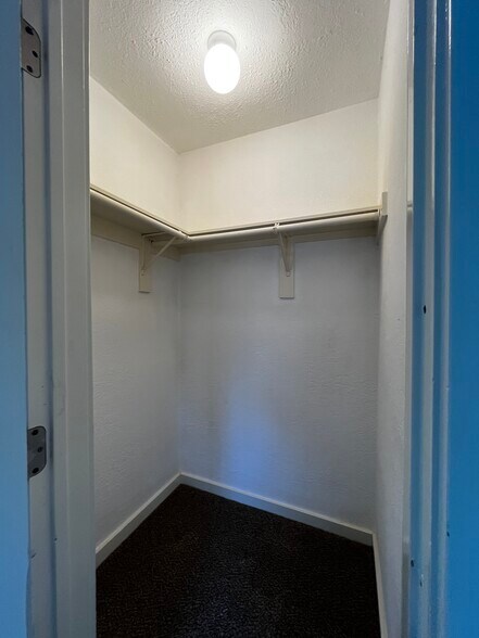 Building Photo - 6211 Manor Rd