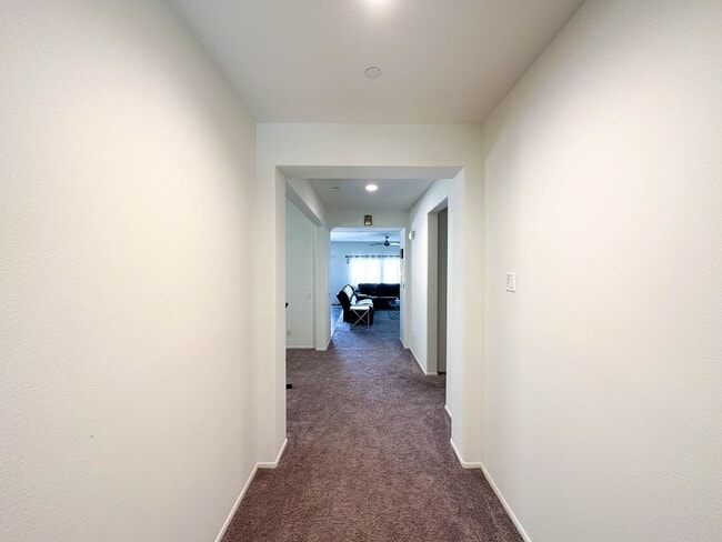 Building Photo - COMING SOON! * RARE OPPORTUNITY * SENIOR (55+) ROOM FOR RENT IN PRISTINE GATED COMMUNITY IN MENIFEE!