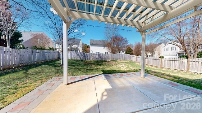 Building Photo - 2102 Big Pine Dr