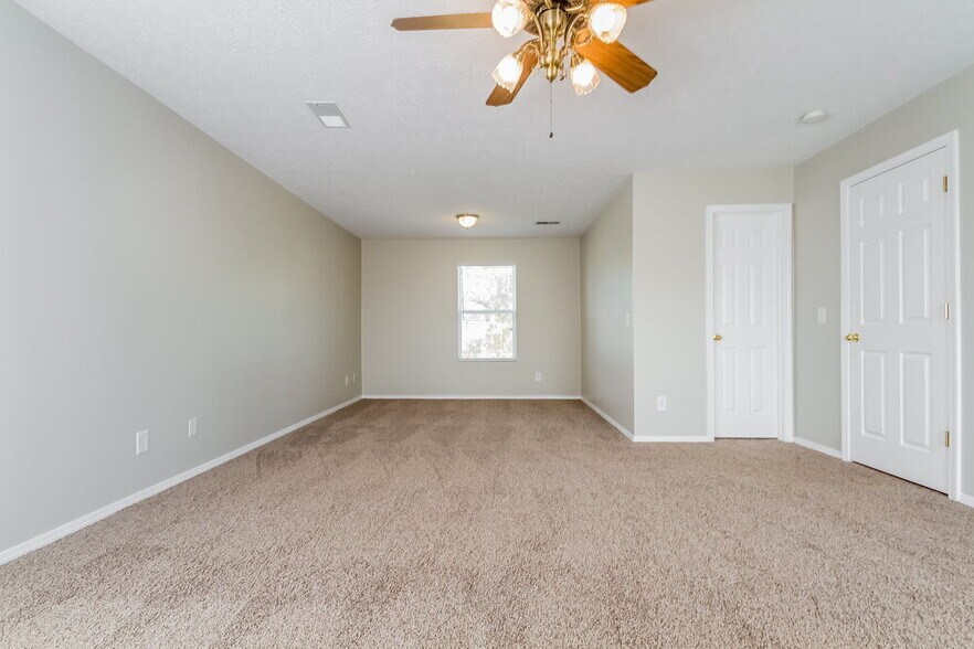 Building Photo - 2694 Sutherland Dr
