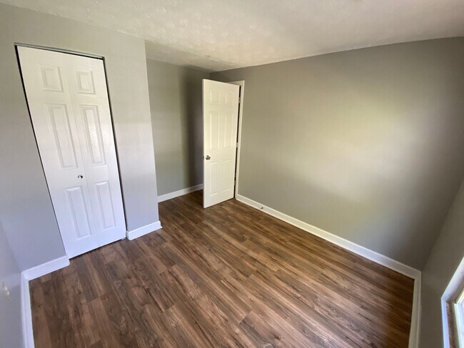 Building Photo - 5009 Cherry Creek Pkwy S