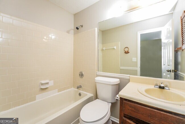 Building Photo - 1418 Stonegate Ct