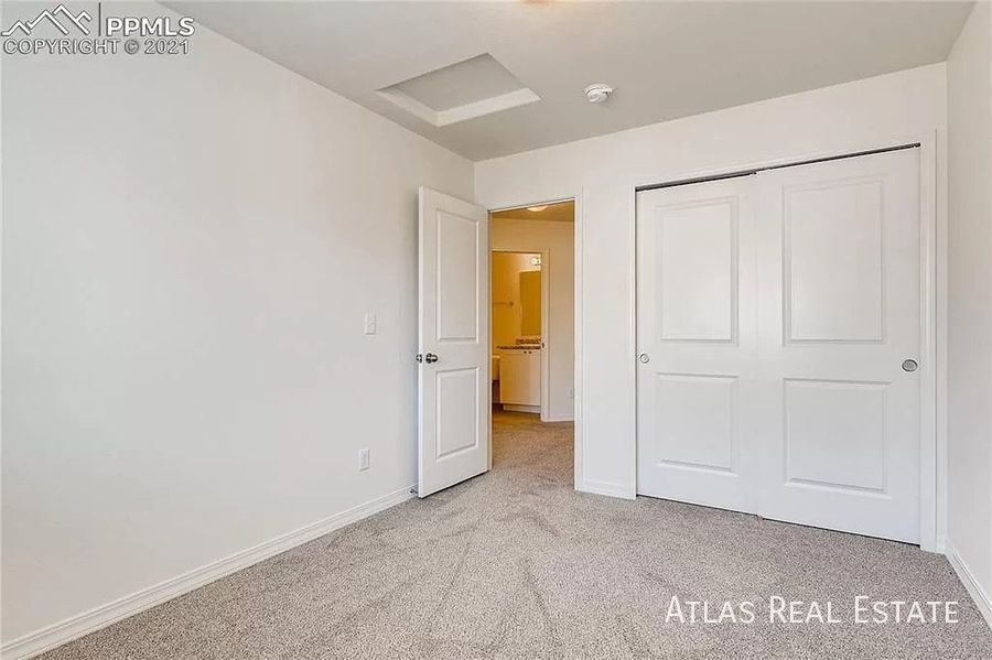 Building Photo - 840 Endeavor Wy