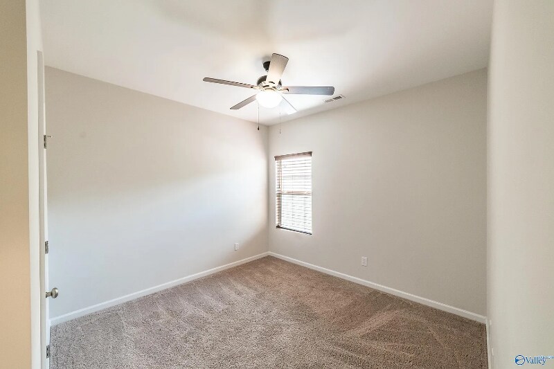 Building Photo - 147 Fernhill Dr NW