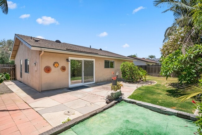 Building Photo - Single Level 4-Bedroom Home in Excellent H...