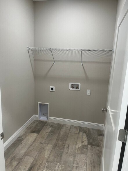 Building Photo - 19238 Horseshoe Cir