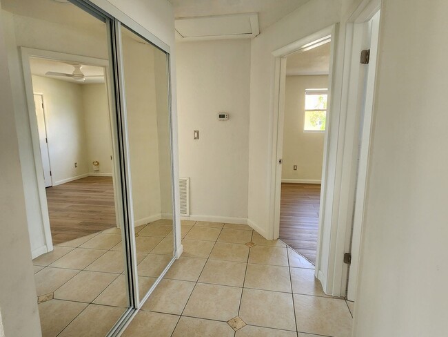 Building Photo - 346 Plaza Blvd